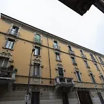 Moderno Appartamento A 2 Minuti Dalla Metro