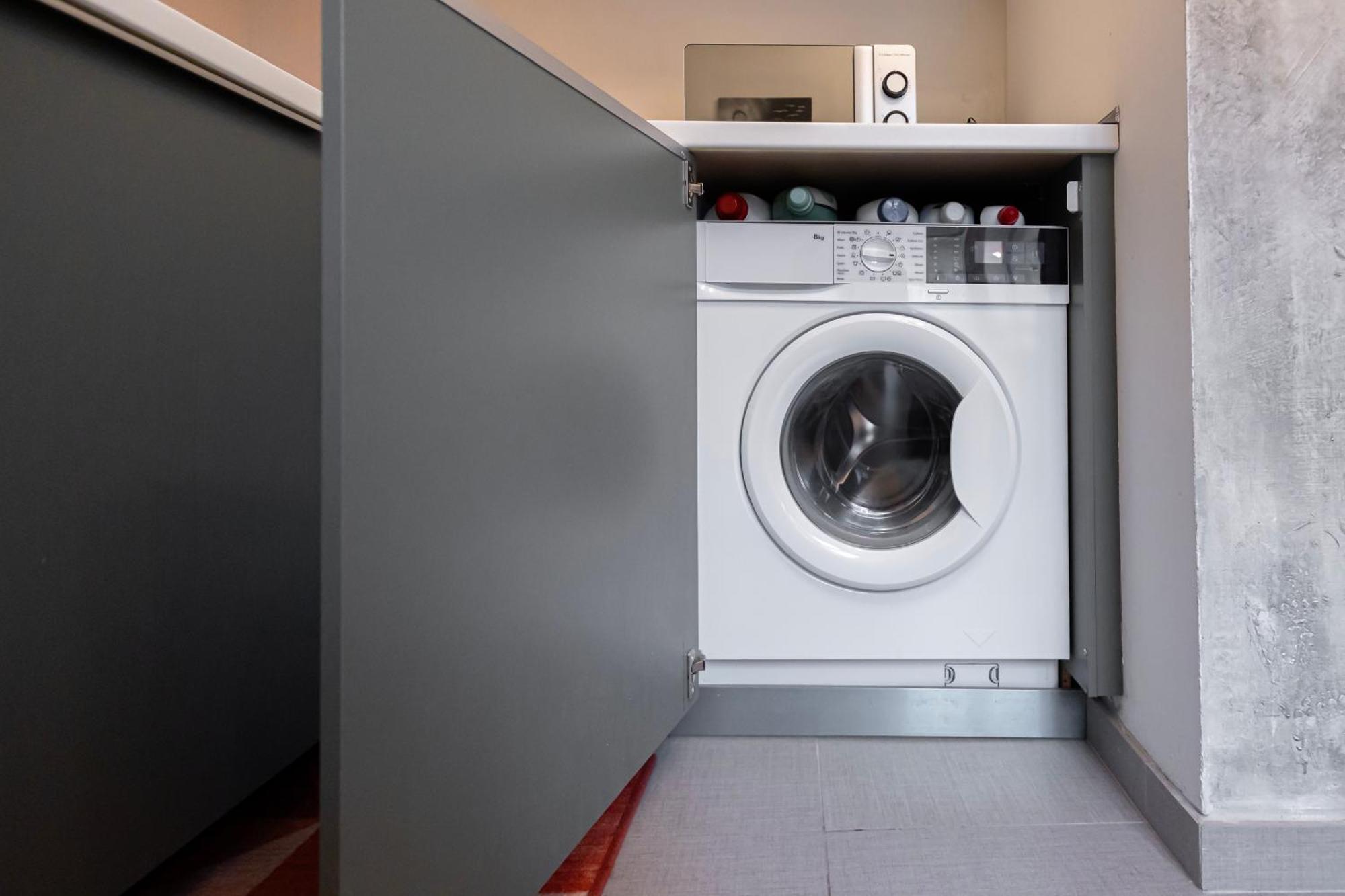 Moderno A 2 Minuti Dalla Metro Appartement