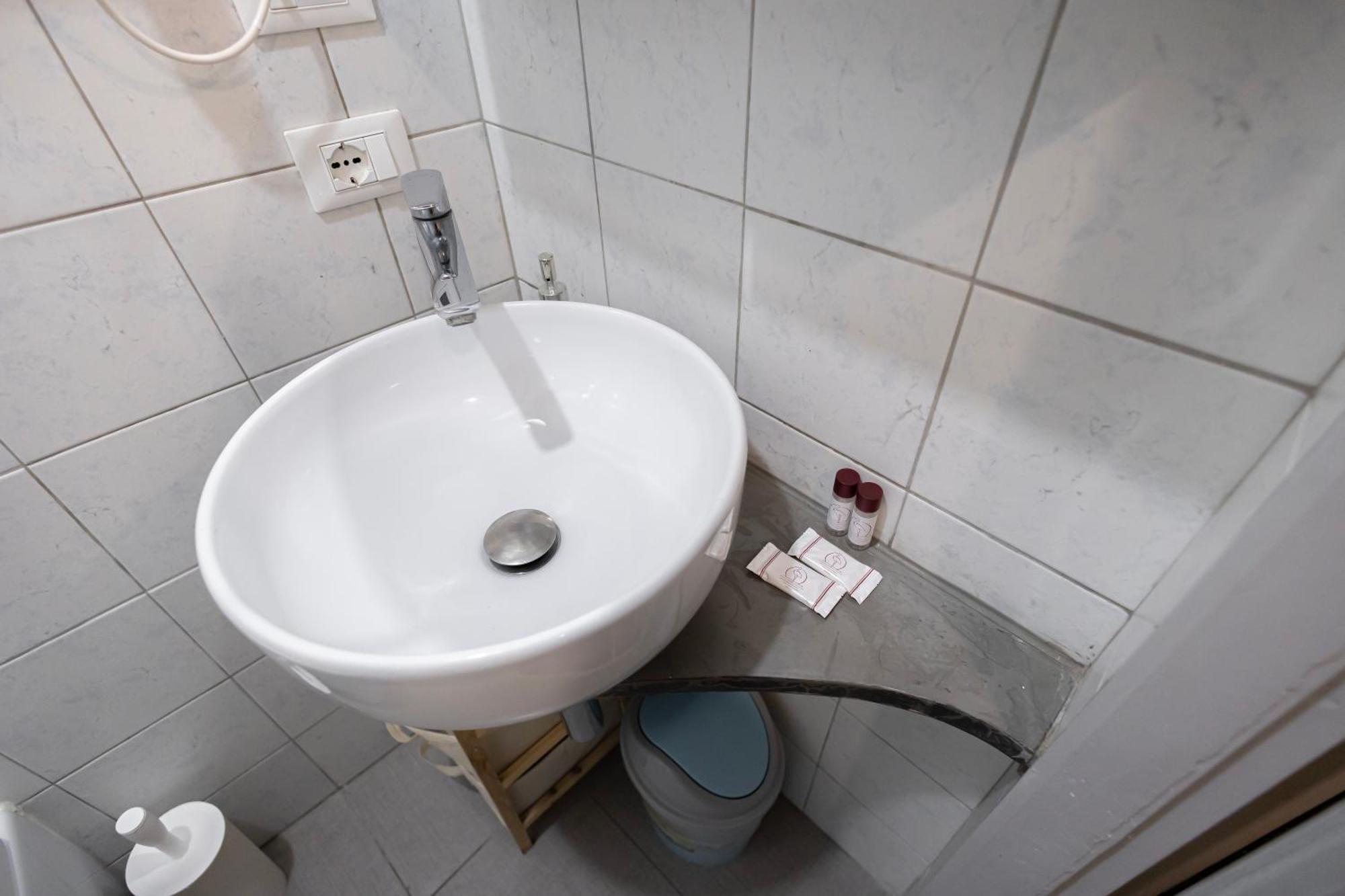 Appartement Moderno A 2 Minuti Dalla Metro *